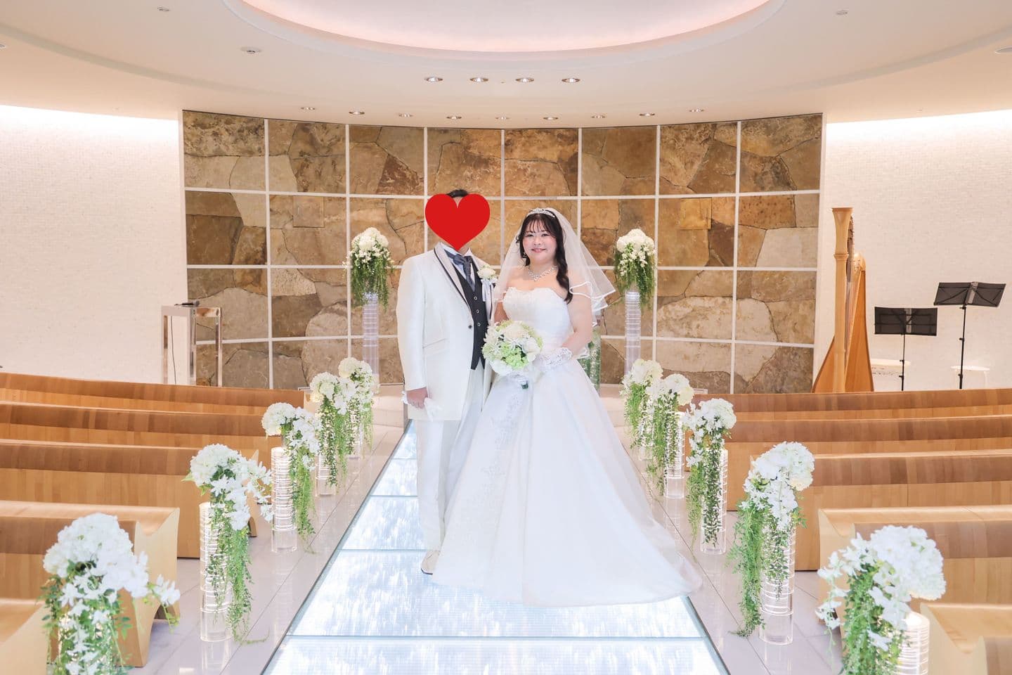 ウェディングブーケレンタル専門店【幸せバトン】店舗がございますので実際に手に取ってご覧いただけます。大阪・兵庫・関西・武庫川女子大からも近くアクセスしやすい。結婚式を節約したい方、ブーケなしとお考えの方節約ポイントお教えいたします。ウェディングを安く。前撮りや挙式を低価格で抑えても豪華に演出できるブライダルにするお手伝い。購入金額の半分以下。１級フラワー装飾技能士。