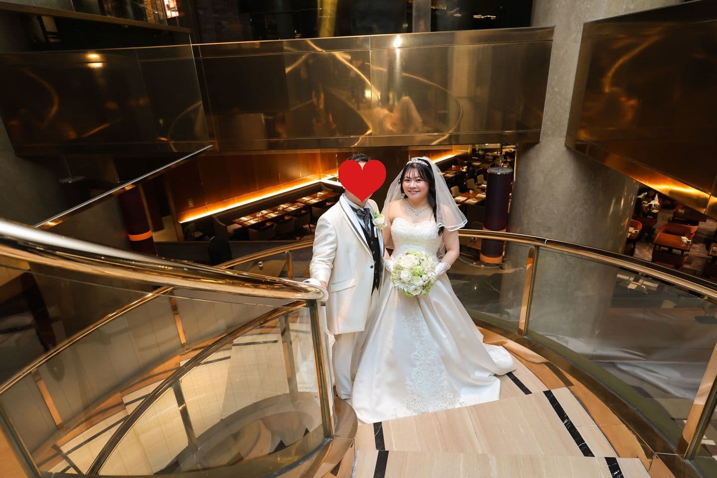 ウェディングブーケレンタル専門店【幸せバトン】店舗がございますので実際に手に取ってご覧いただけます。大阪・兵庫・関西・武庫川女子大からも近くアクセスしやすい。結婚式を節約したい方、ブーケなしとお考えの方節約ポイントお教えいたします。ウェディングを安く。前撮りや挙式を低価格で抑えても豪華に演出できるブライダルにするお手伝い。購入金額の半分以下。１級フラワー装飾技能士。