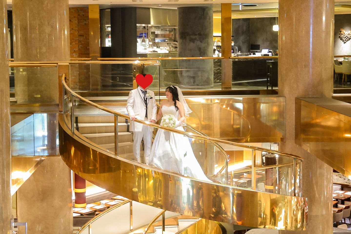 ウェディングブーケレンタル専門店【幸せバトン】店舗がございますので実際に手に取ってご覧いただけます。大阪・兵庫・関西・武庫川女子大からも近くアクセスしやすい。結婚式を節約したい方、ブーケなしとお考えの方節約ポイントお教えいたします。ウェディングを安く。前撮りや挙式を低価格で抑えても豪華に演出できるブライダルにするお手伝い。購入金額の半分以下。１級フラワー装飾技能士。